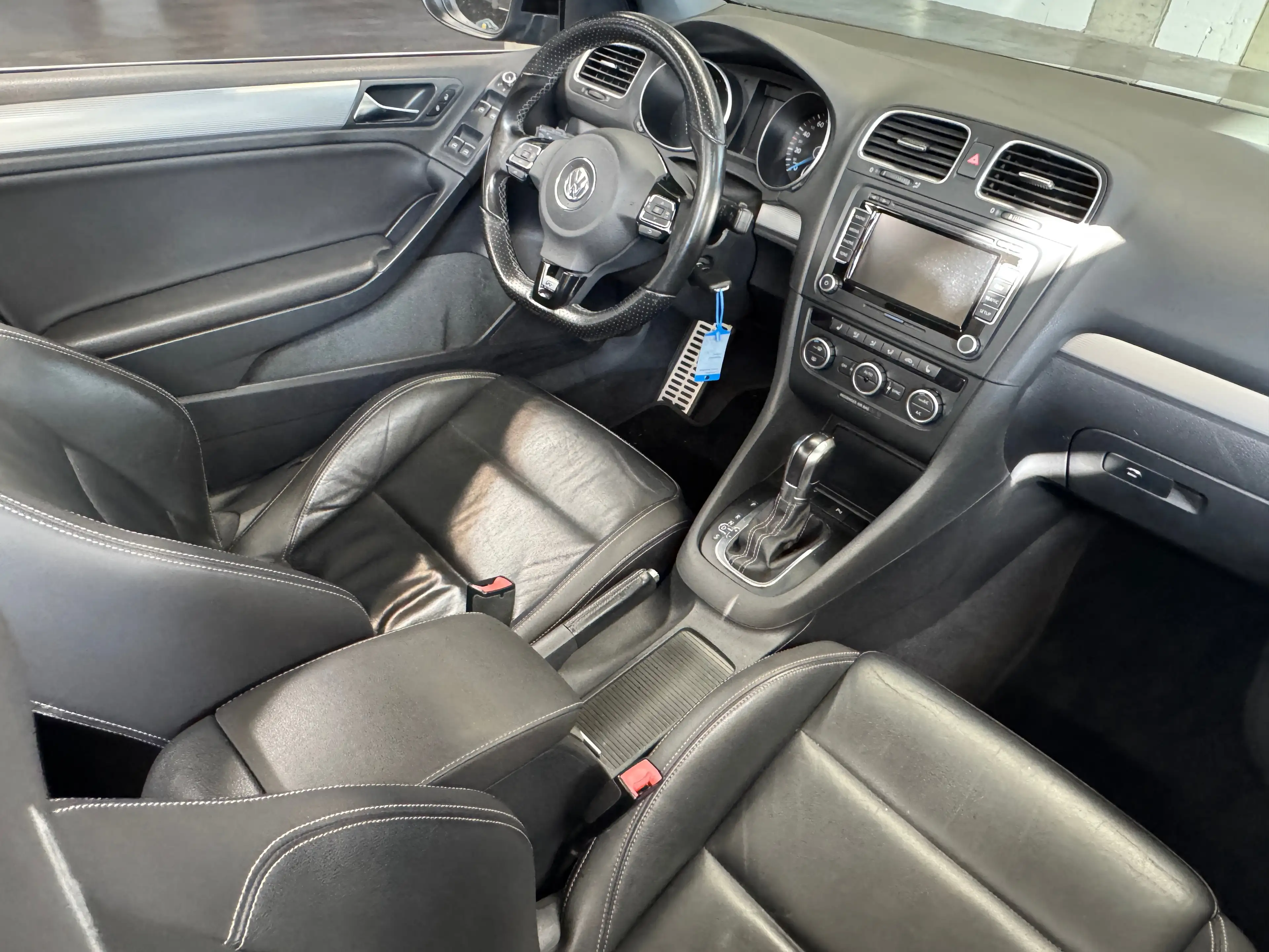 Volkswagen Golf Cabriolet R in schönen Zustand — photo 13
