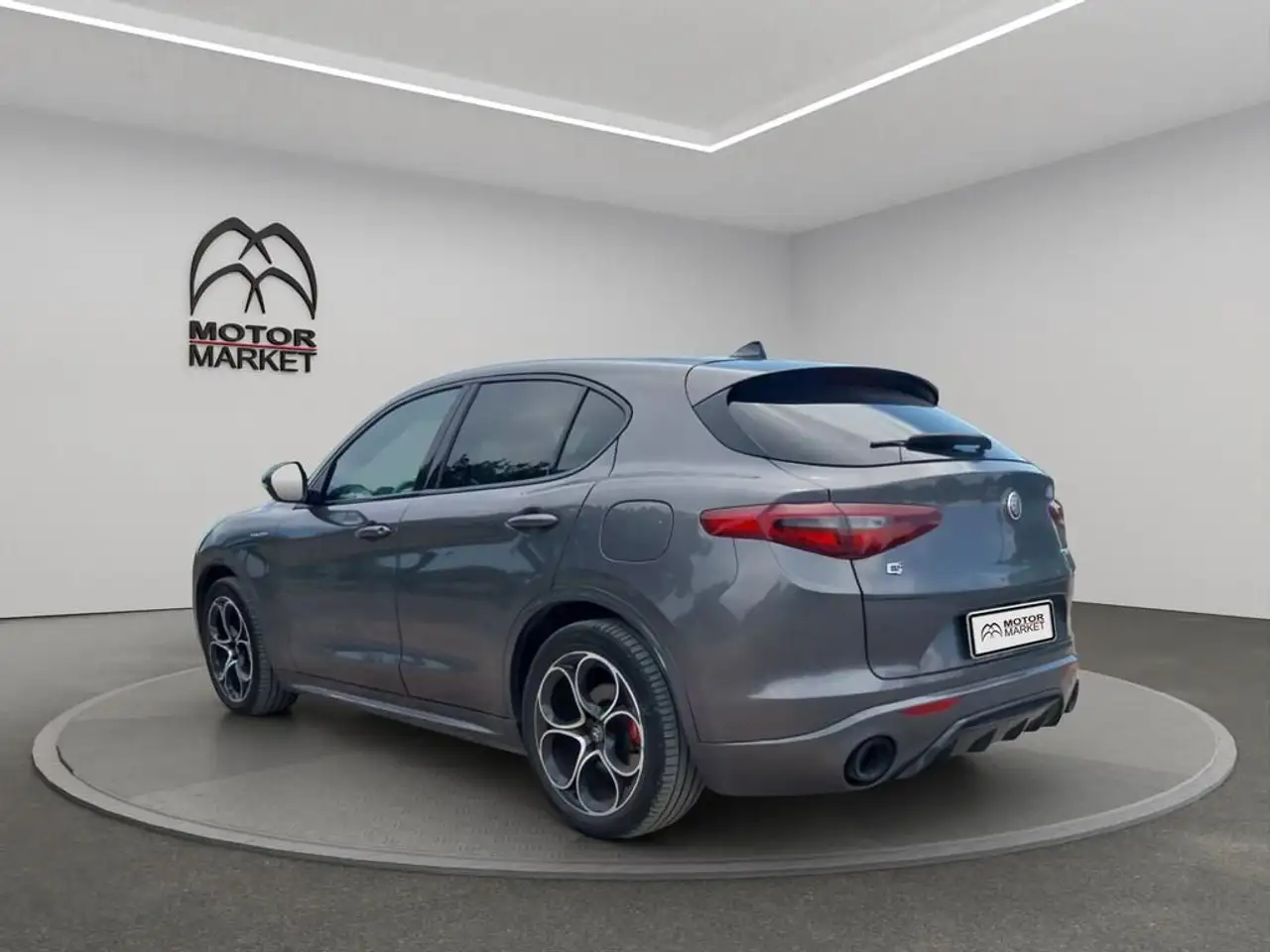 Alfa Romeo Stelvio 2022 — фото 8