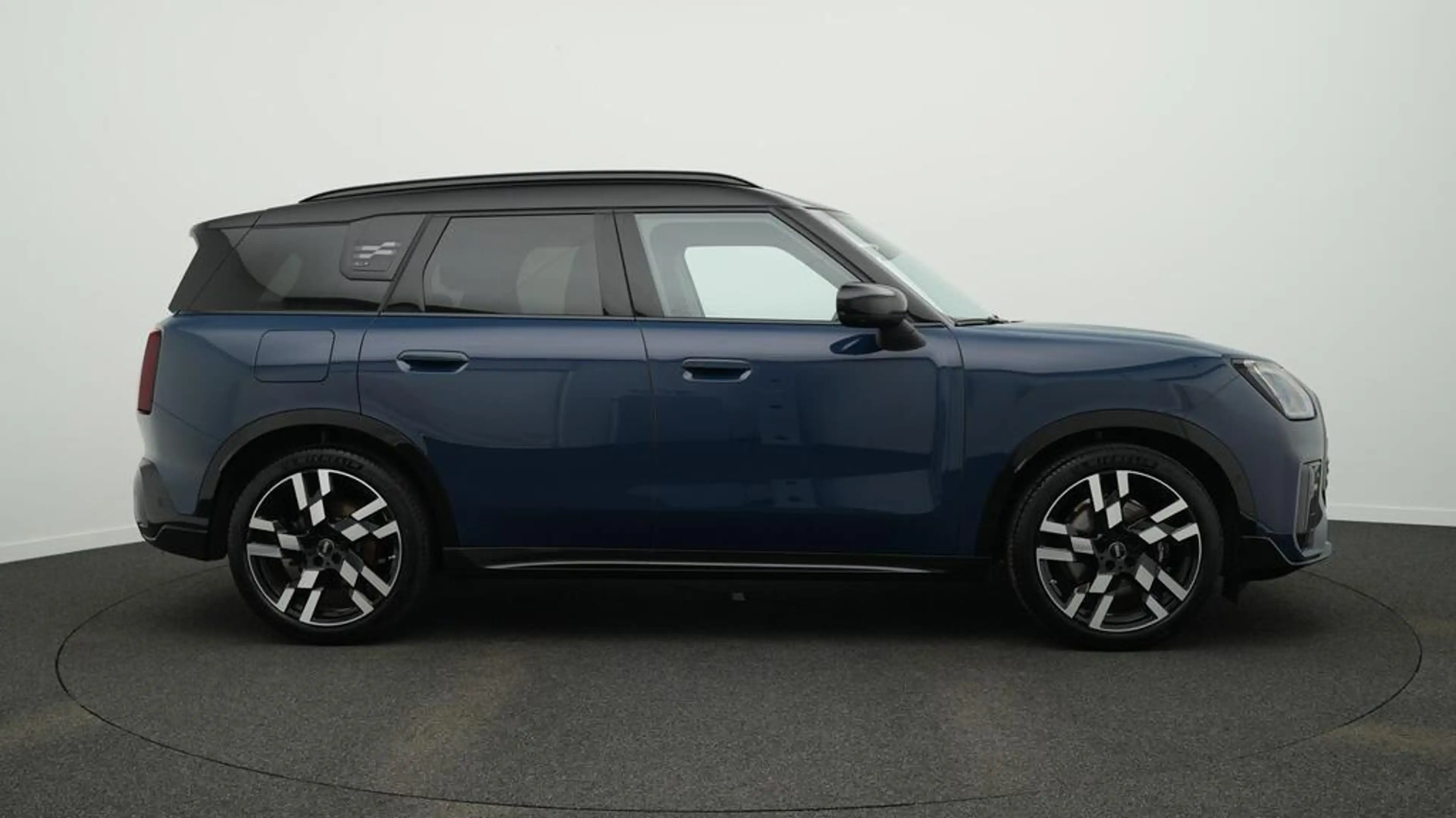 MINI Countryman S All4 John Cooper Works Trim — photo 2