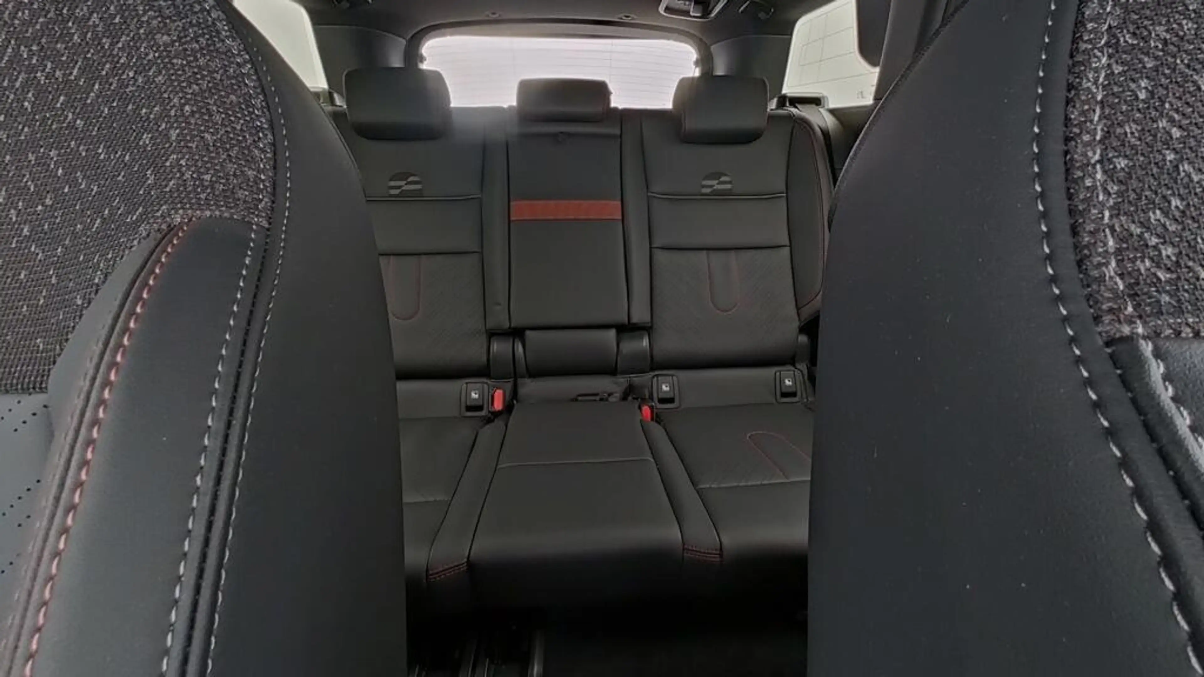 MINI Countryman S All4 John Cooper Works Trim — photo 25