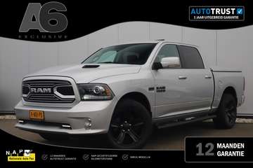 1500 5.7 V8 4x4 Quad Cab 6'4 Laramie Silver / Blac