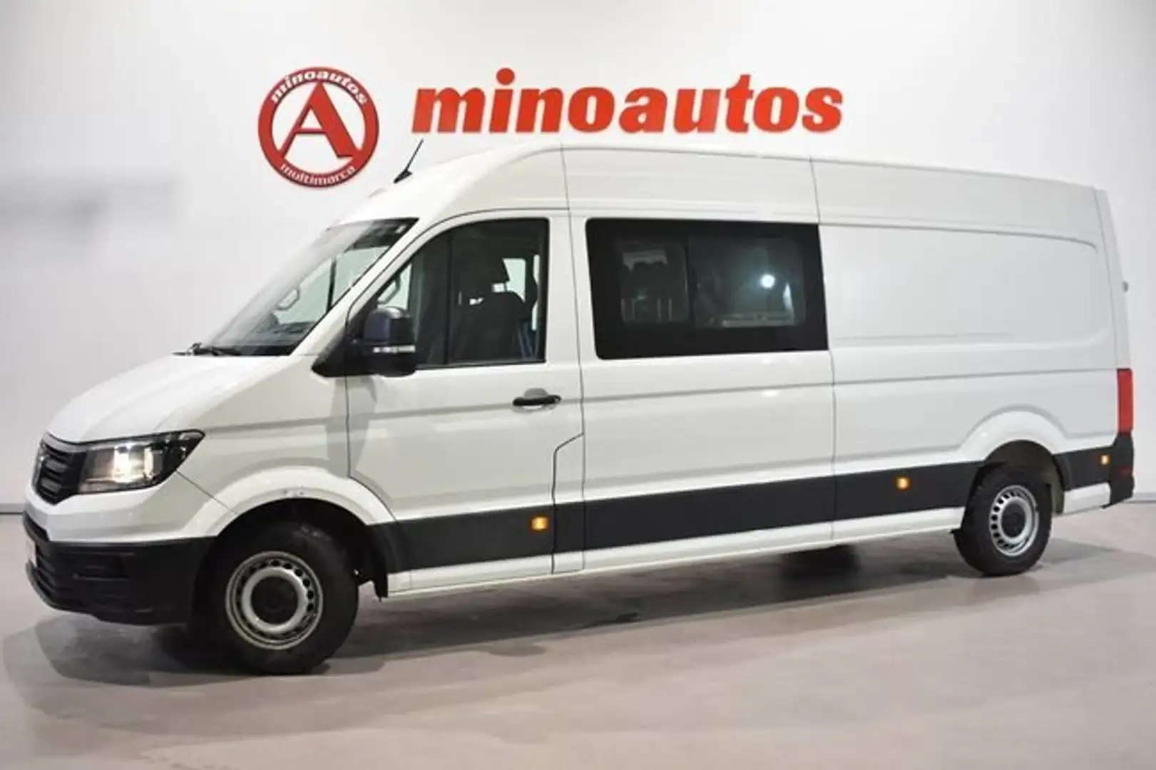 Volkswagen Crafter FURGÓN COMBI 35 L4H3 2.0 TDI 140 CV 7 PLA Blanco - 1