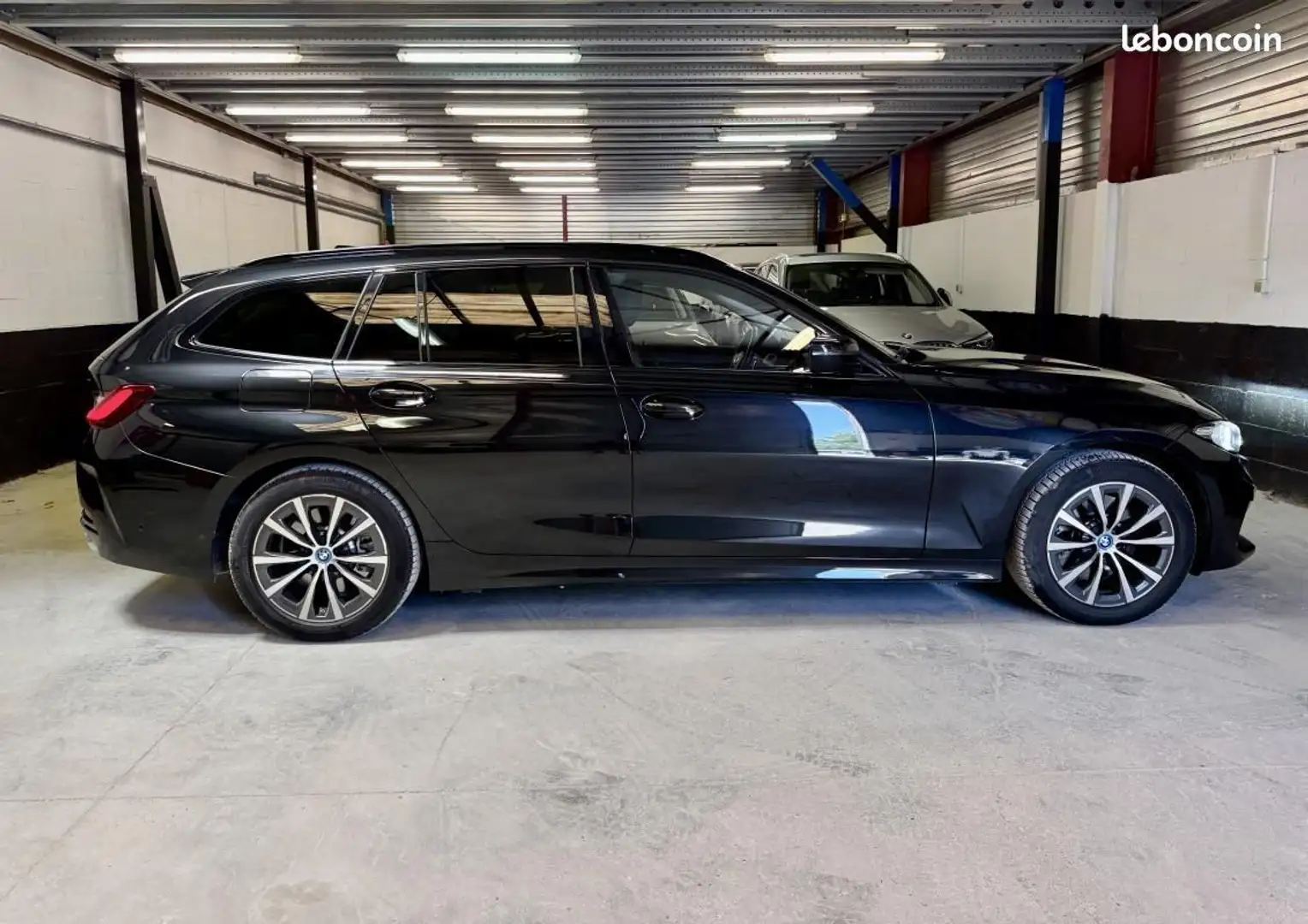 BMW 320 Touring G21 320e 320ea xDrive Hybrid PHEV 204 ch B Noir - 2