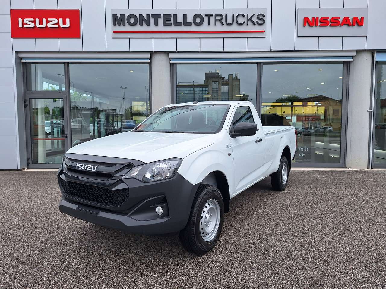 Isuzu D-Max 2.2td 164CV single B-STRONG 4x4 MT NUOVO MOELLO 26