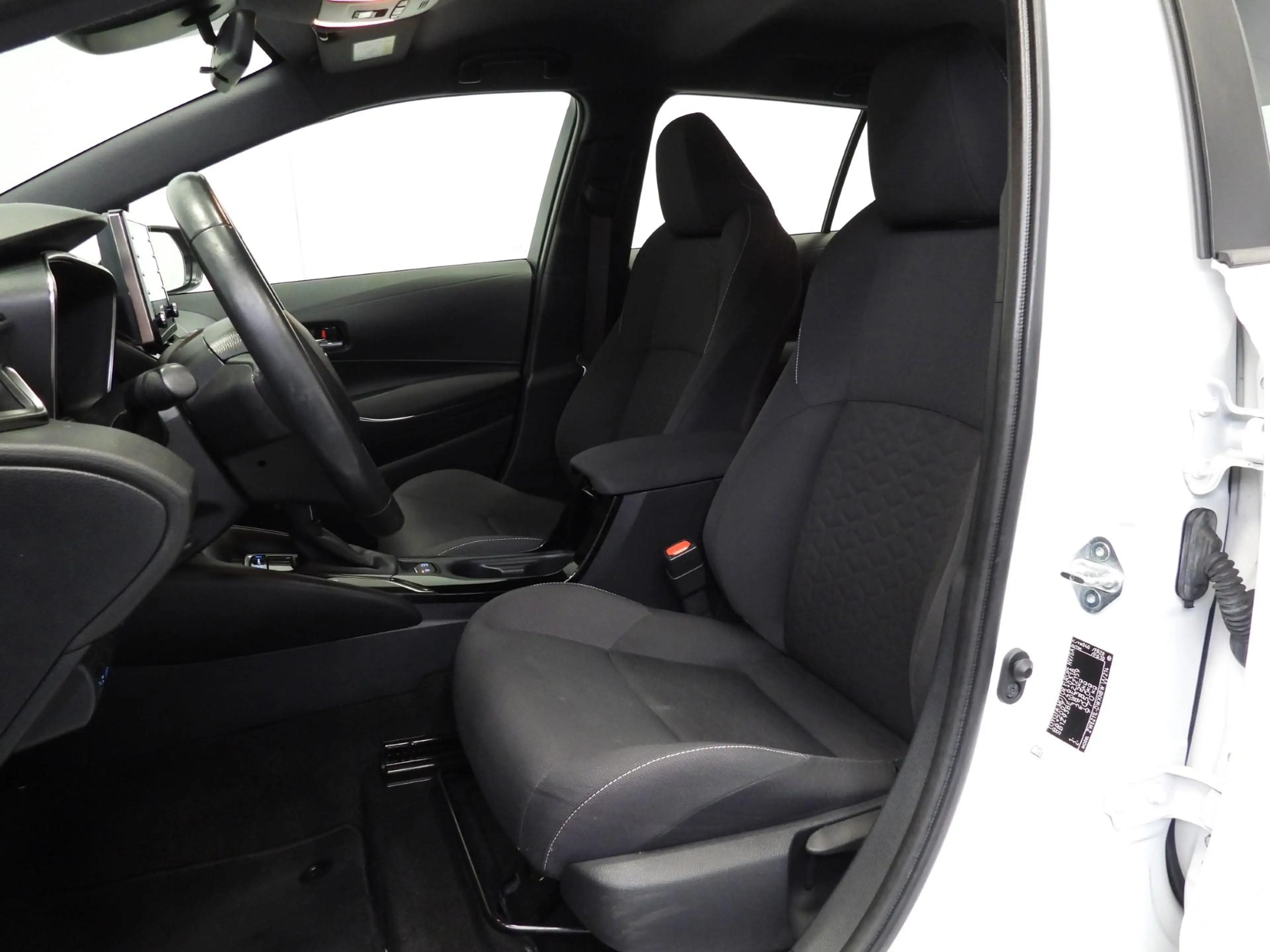 Toyota Corolla Touring Sports 1.8 Hybrid Business NAVI-APP/TREKH. — photo 22