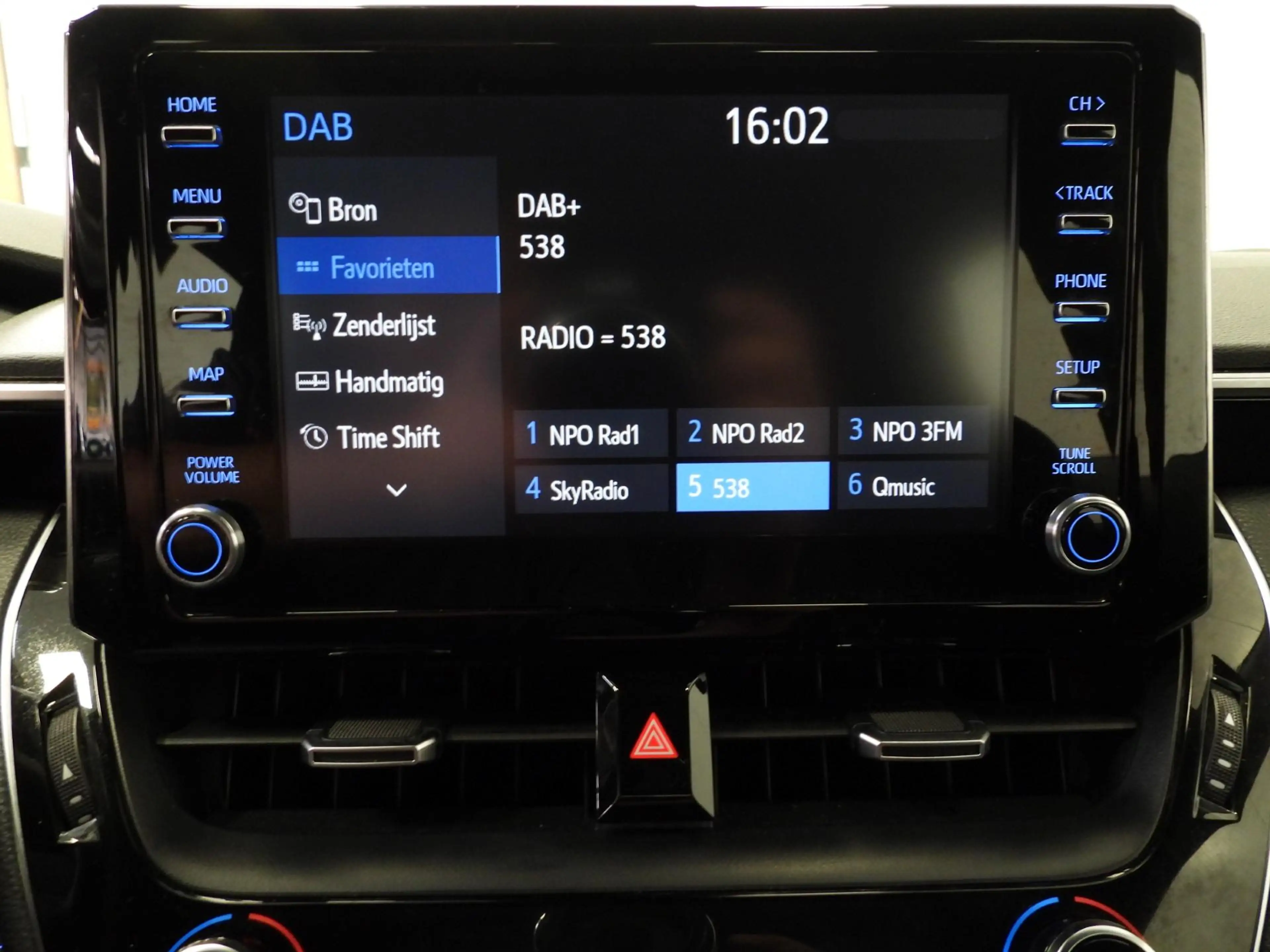 Toyota Corolla Touring Sports 1.8 Hybrid Business NAVI-APP/TREKH. — photo 9
