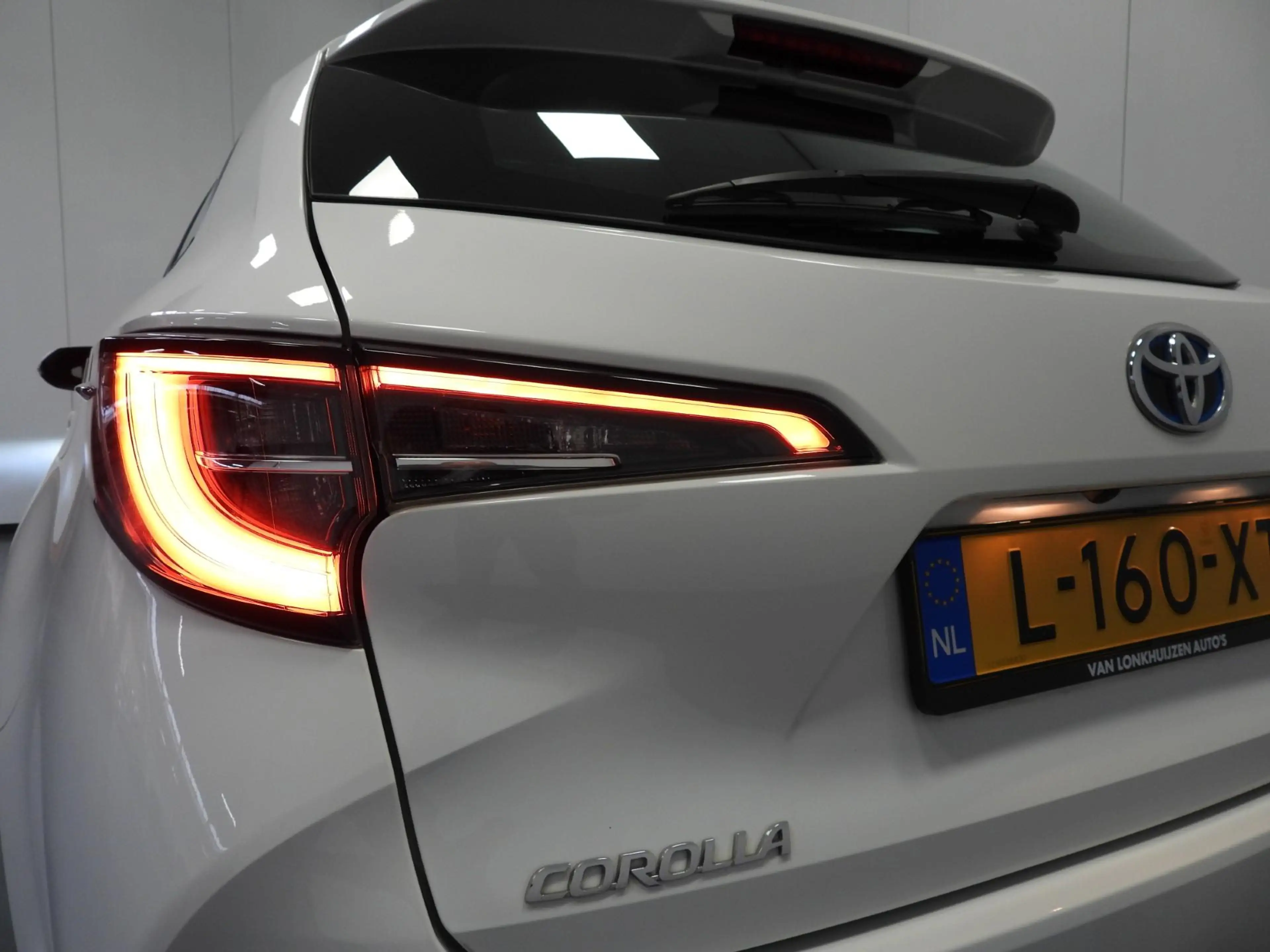 Toyota Corolla Touring Sports 1.8 Hybrid Business NAVI-APP/TREKH. — photo 26