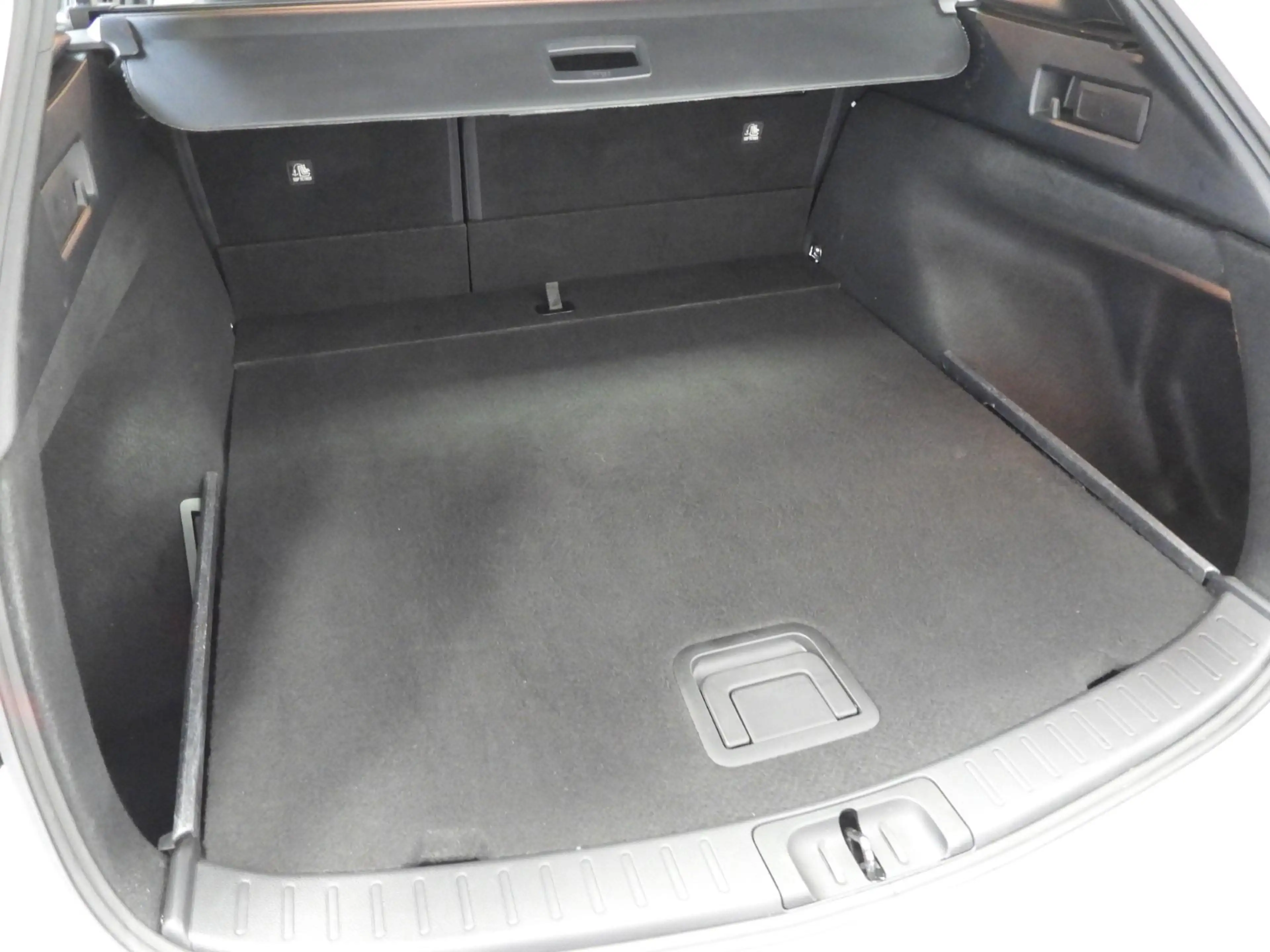 Toyota Corolla Touring Sports 1.8 Hybrid Business NAVI-APP/TREKH. — photo 24