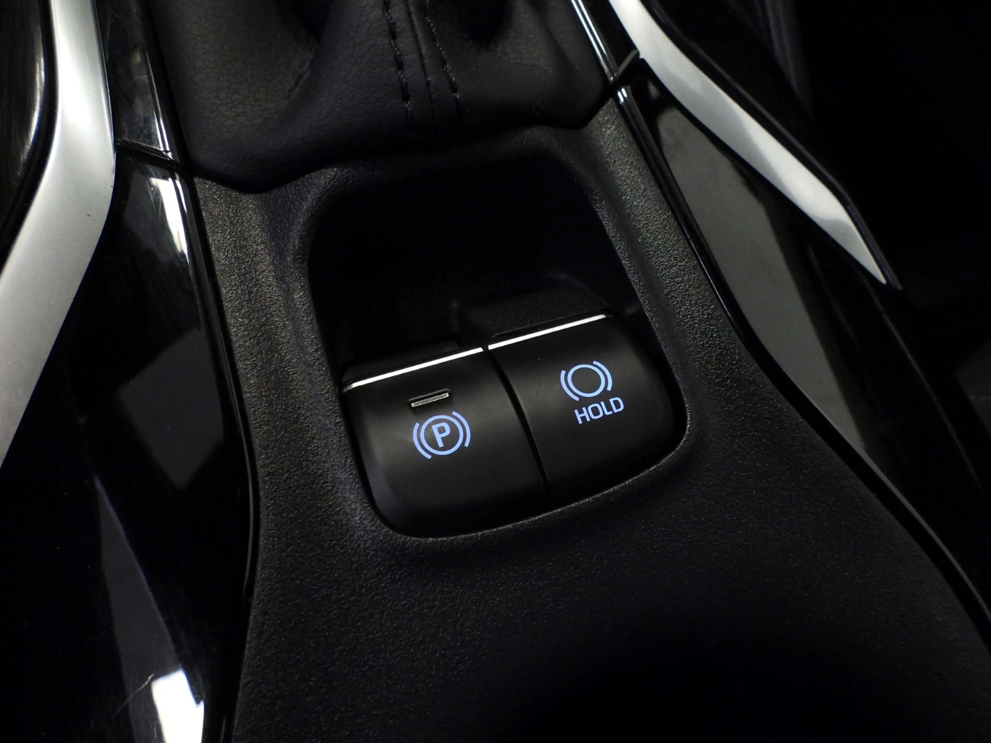 Toyota Corolla Touring Sports 1.8 Hybrid Business NAVI-APP/TREKH. — photo 18