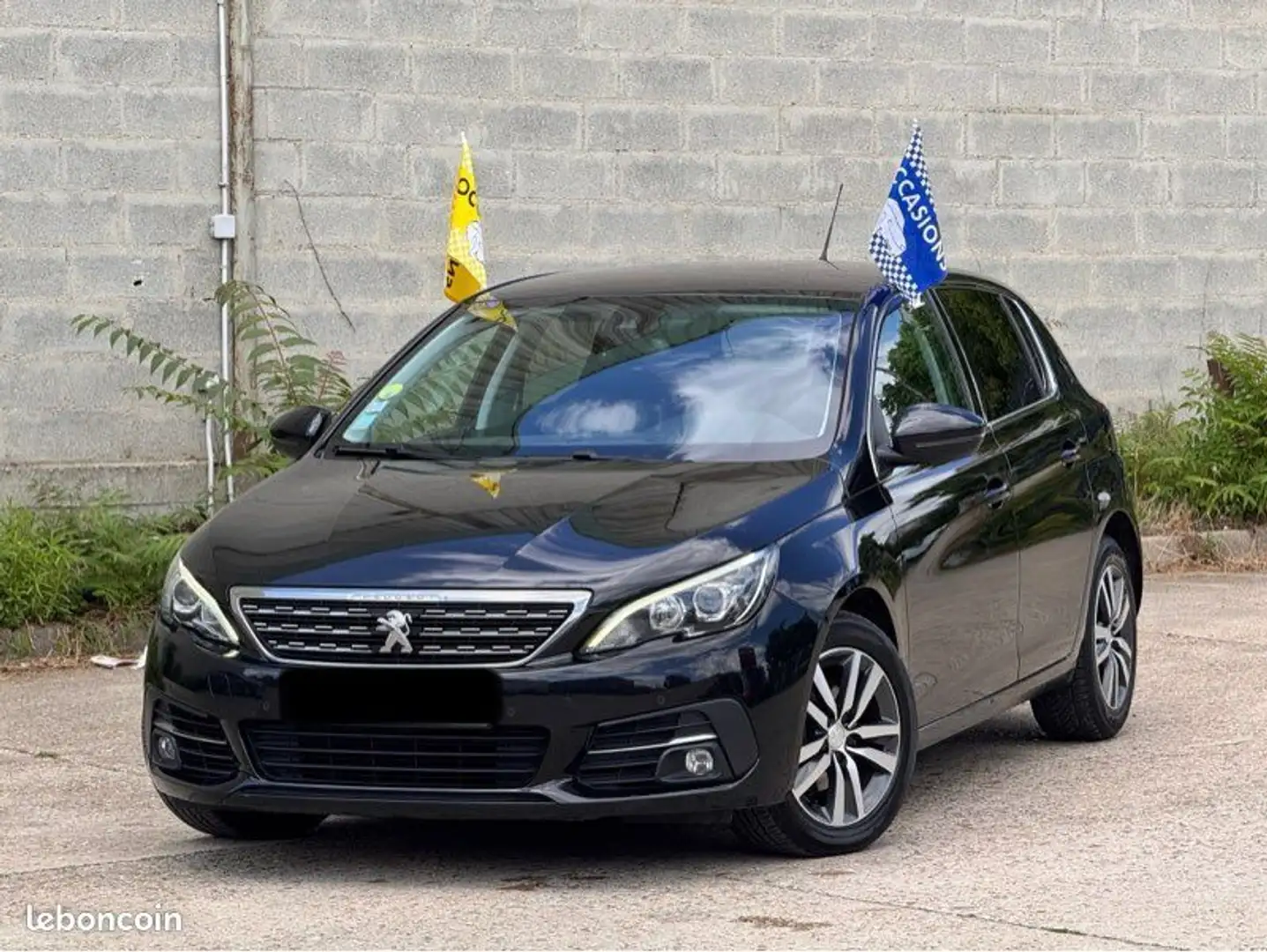 Peugeot 308 II Phase 2 1.5 BlueHDi 130CV année 05-2019 à 6990  Noir - 1