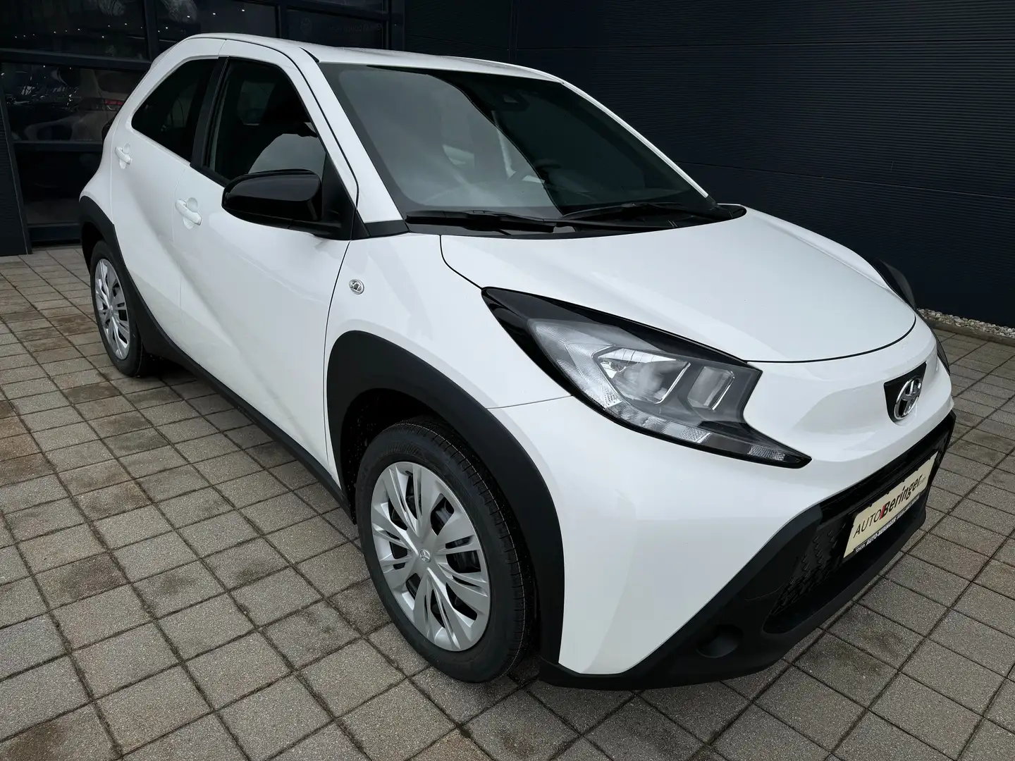 Toyota Aygo X Business Edition Blanc - 2