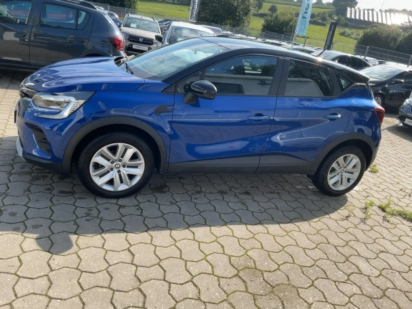 Renault Captur 1.3 TCe 140 Zen PDC Winter-Paket Bleu - 2