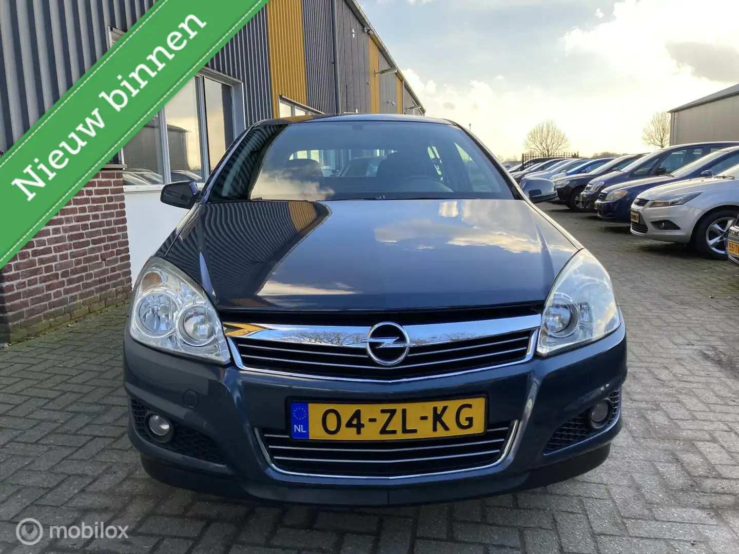 Opel Astra 1.6 Temptation NETTE AUTO! TREKHAAK! Grijs - 2
