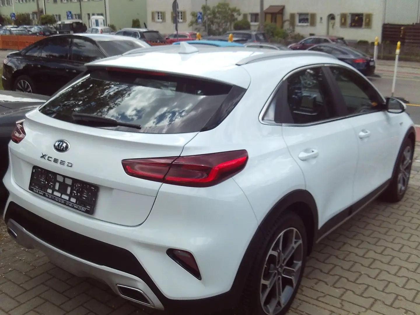 Kia XCeed Vision Autom. Teilleder,Kamera,Pdc,Alu, Wit - 2