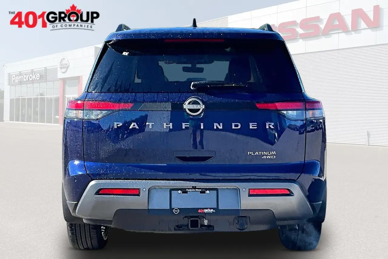 Nissan Pathfinder снимка Nissan Pathfinder