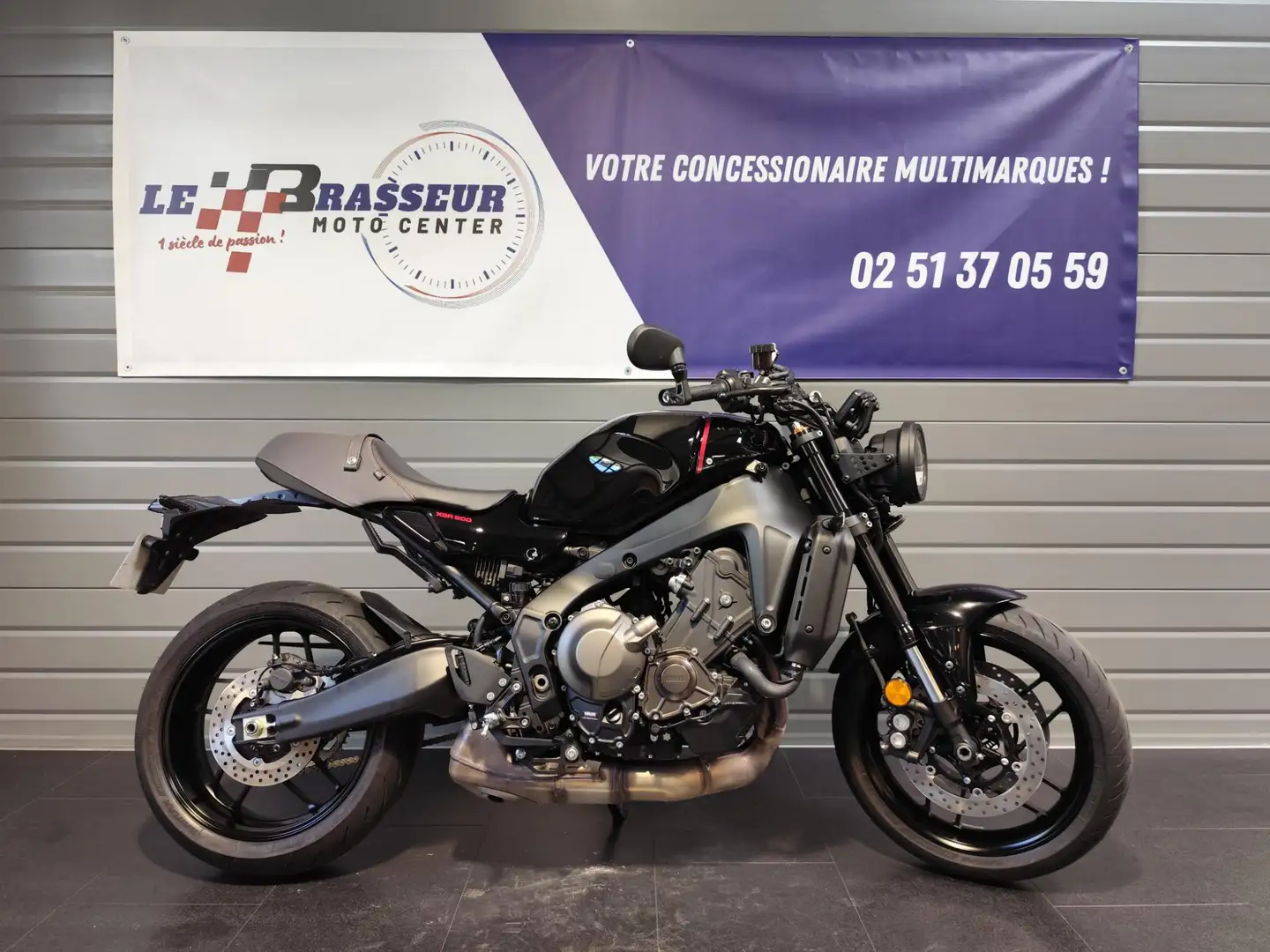 Yamaha XSR 900 Noir - 1