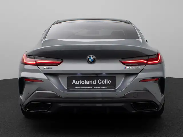 BMW 8 Series view 8