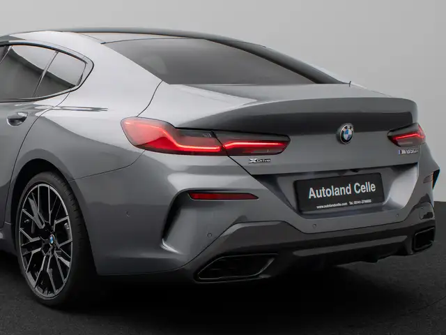 BMW 8 Series view 16