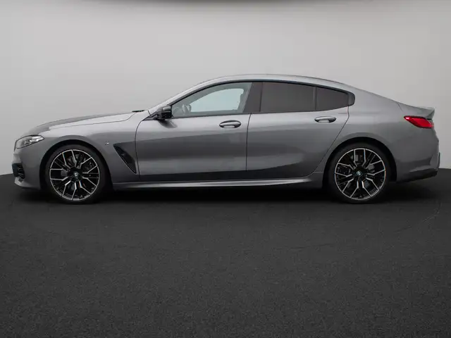 BMW 8 Series view 11