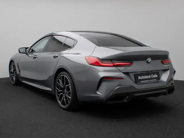 BMW 8 Series view 9