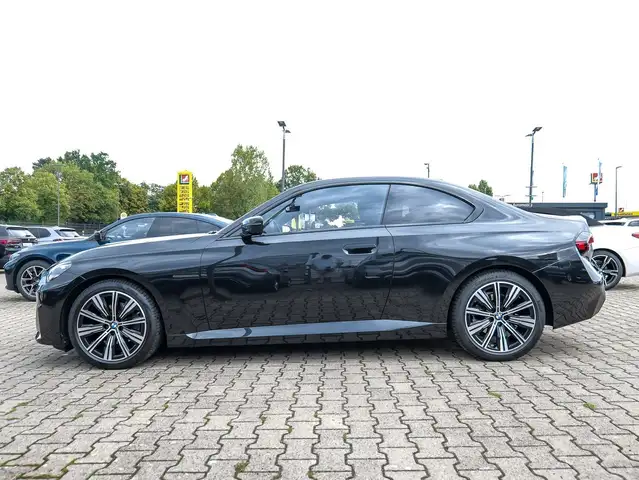 BMW 2 Series view 9