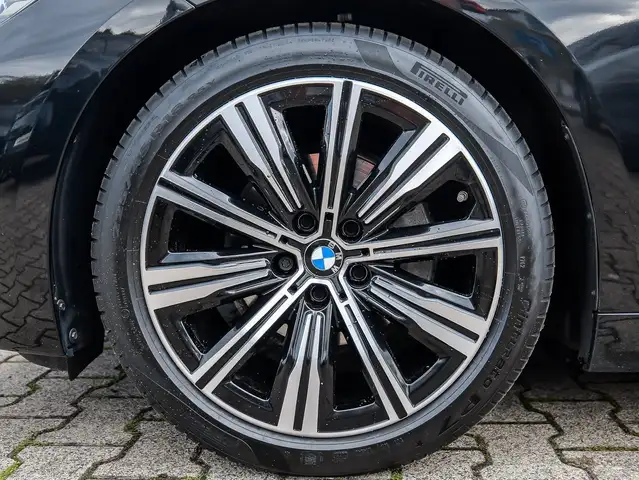 BMW 2 Series view 4