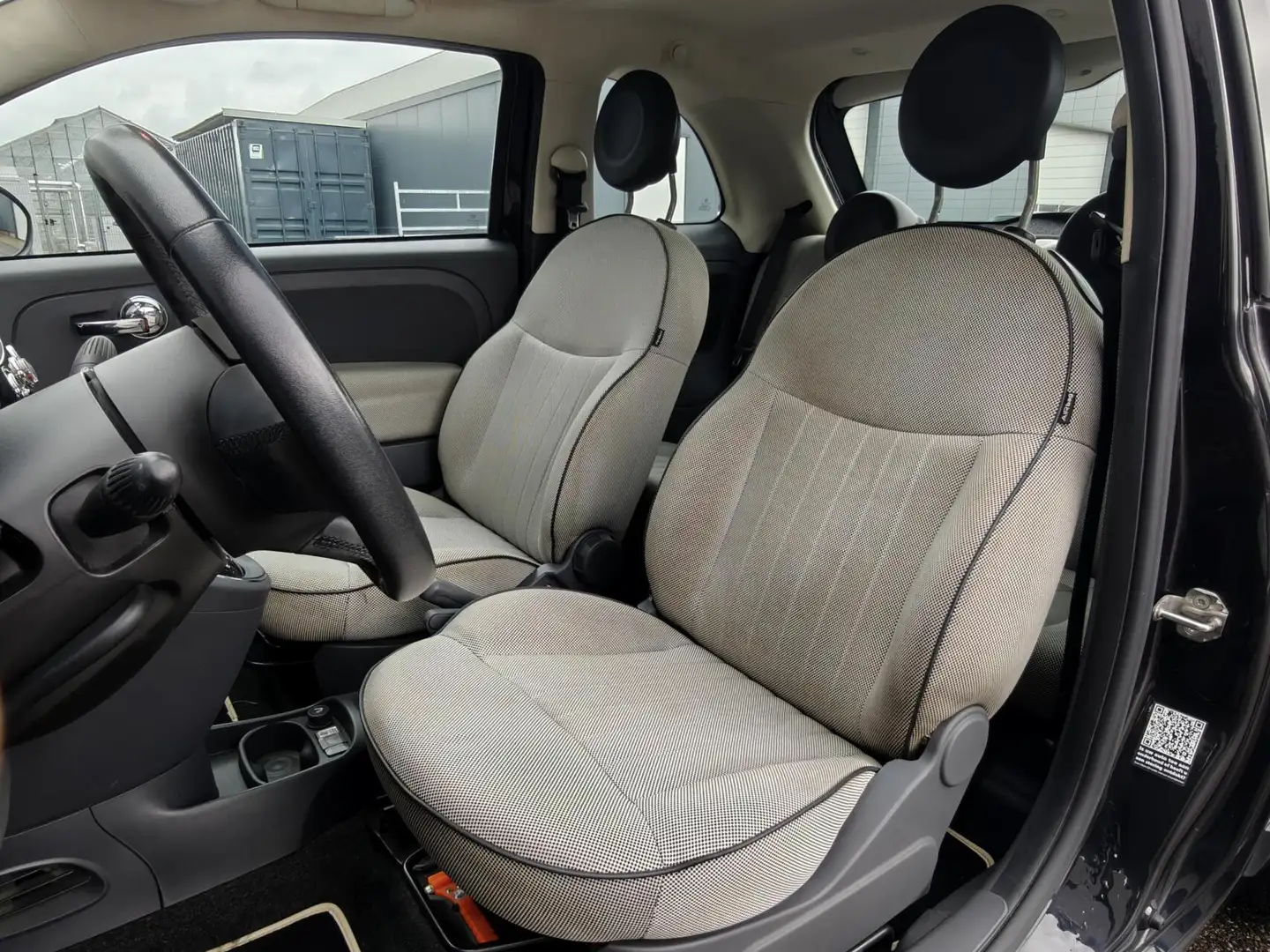 Fiat 500 1.2 Lounge Zwart - 2