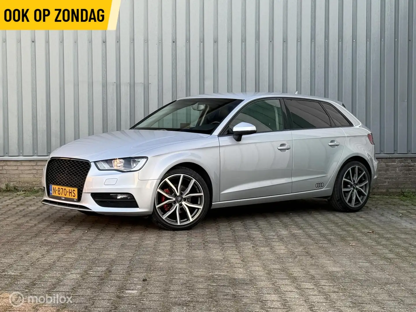 Audi A3 Sportback 1.4 TFSI | Leder | Stoelverw. | PDC | LM Gris - 1