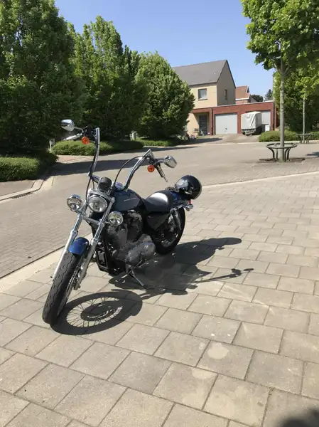 Harley-Davidson Sportster XL 883 - foto 2