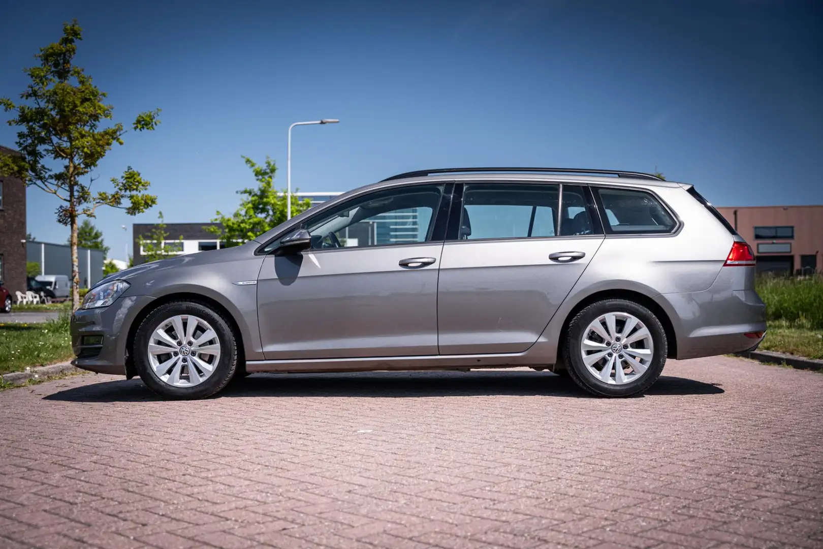 Volkswagen Golf Variant 1.0 TSI Comfortline Trekhaak Gris - 2