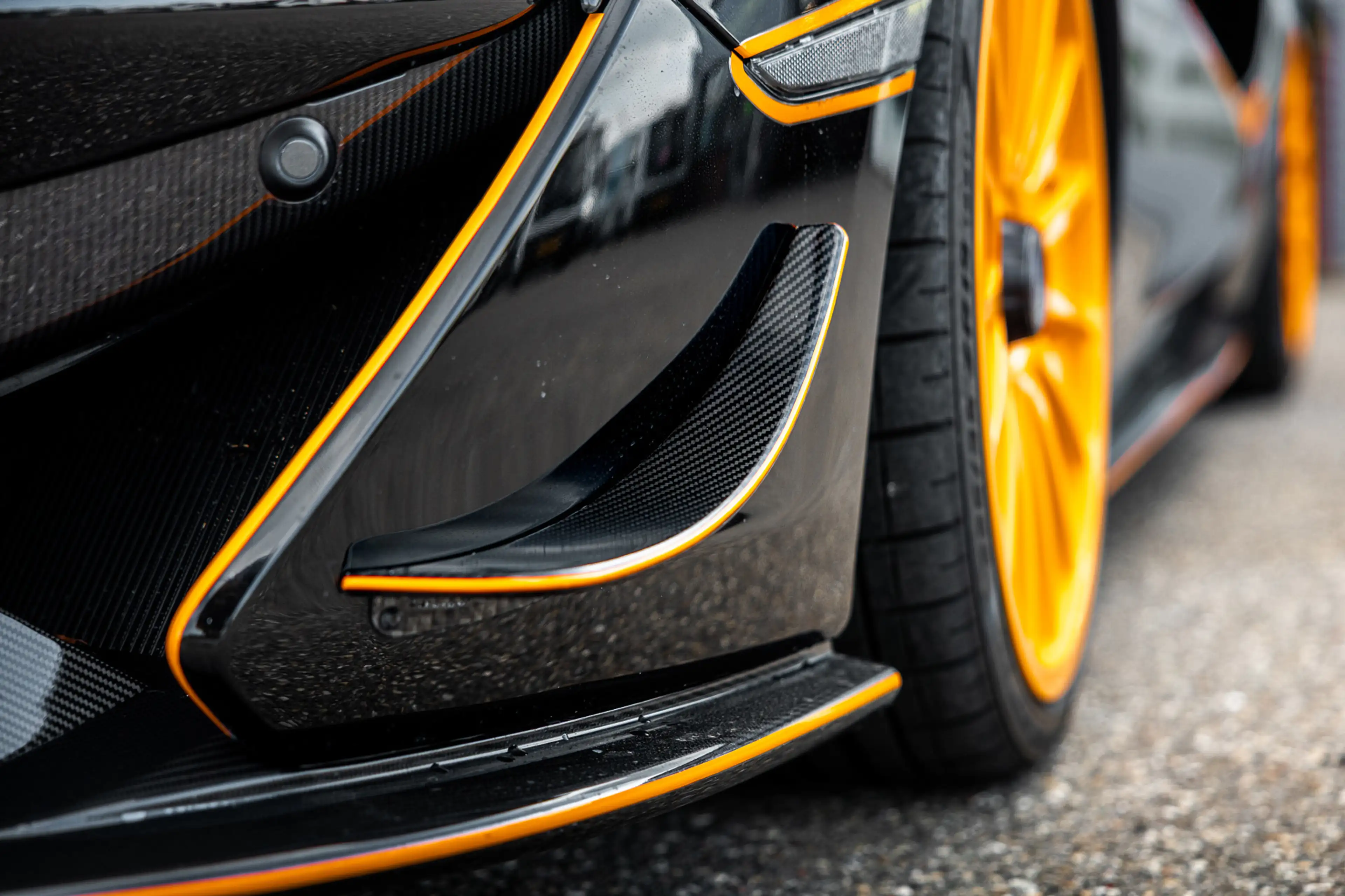 McLaren 620R 3.8 V8 / 1 of 225 / MSO R Pack / Bowers & Wilkins — photo 18
