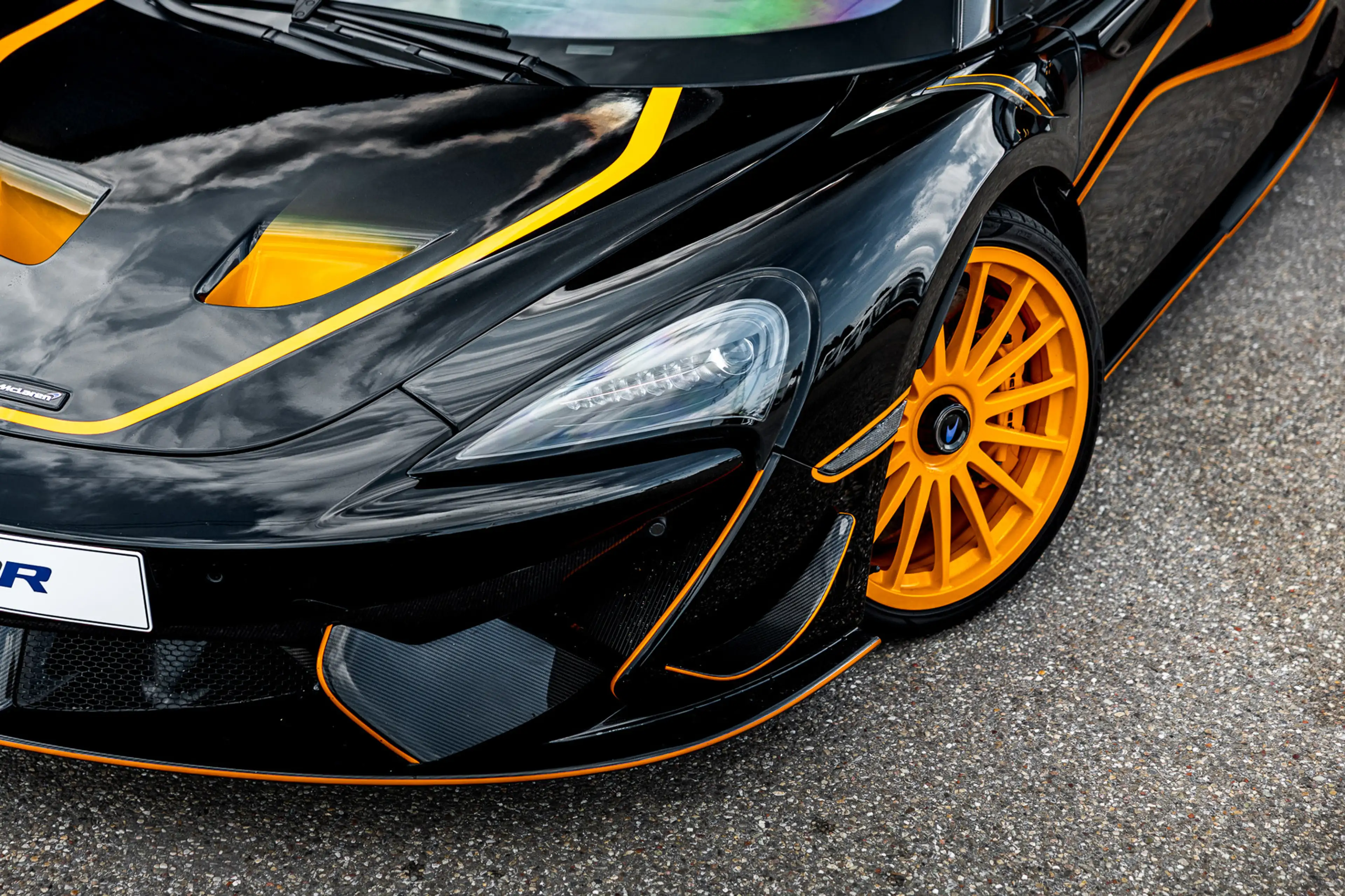 McLaren 620R 3.8 V8 / 1 of 225 / MSO R Pack / Bowers & Wilkins — photo 26