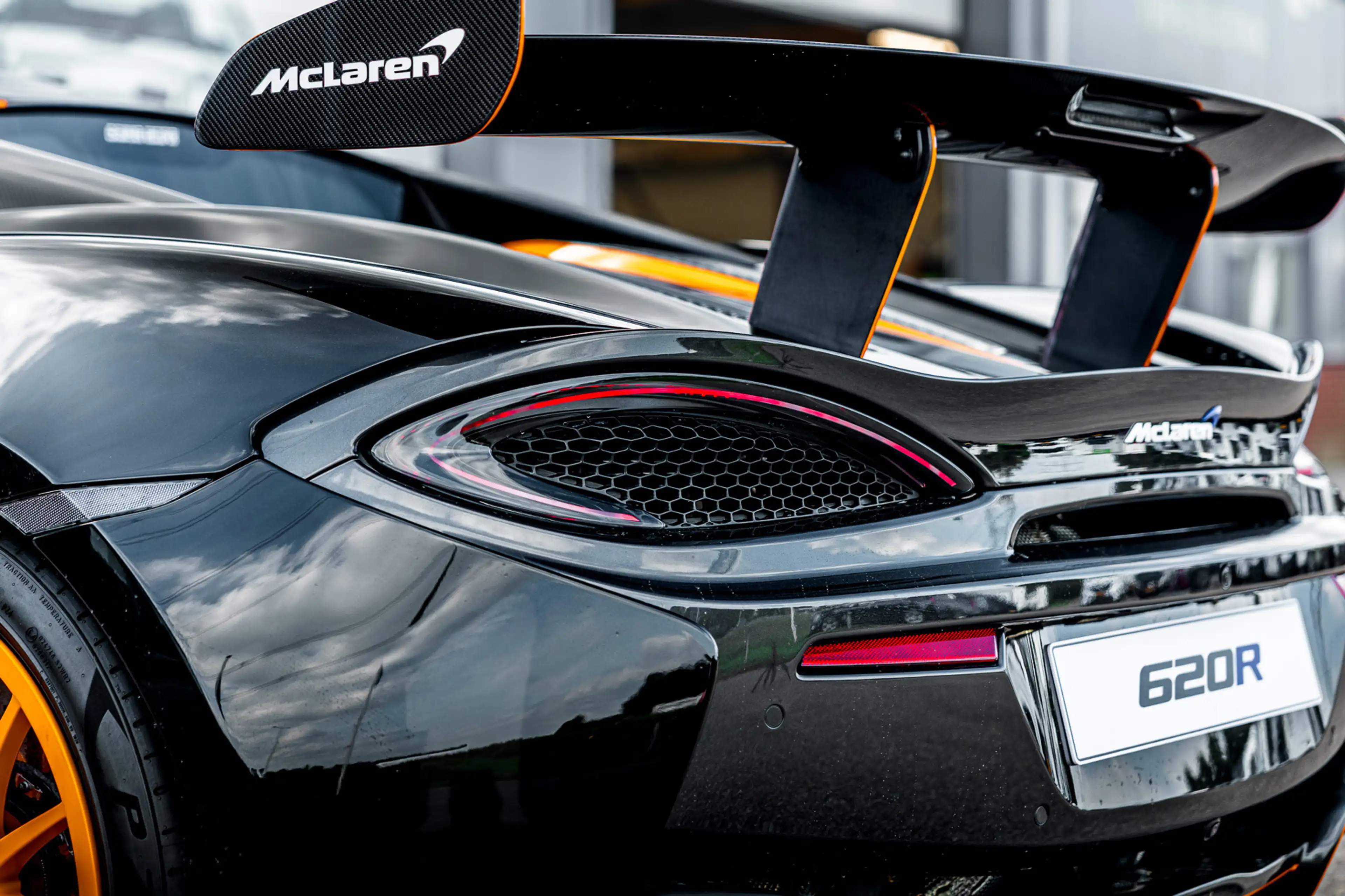 McLaren 620R 3.8 V8 / 1 of 225 / MSO R Pack / Bowers & Wilkins — photo 43