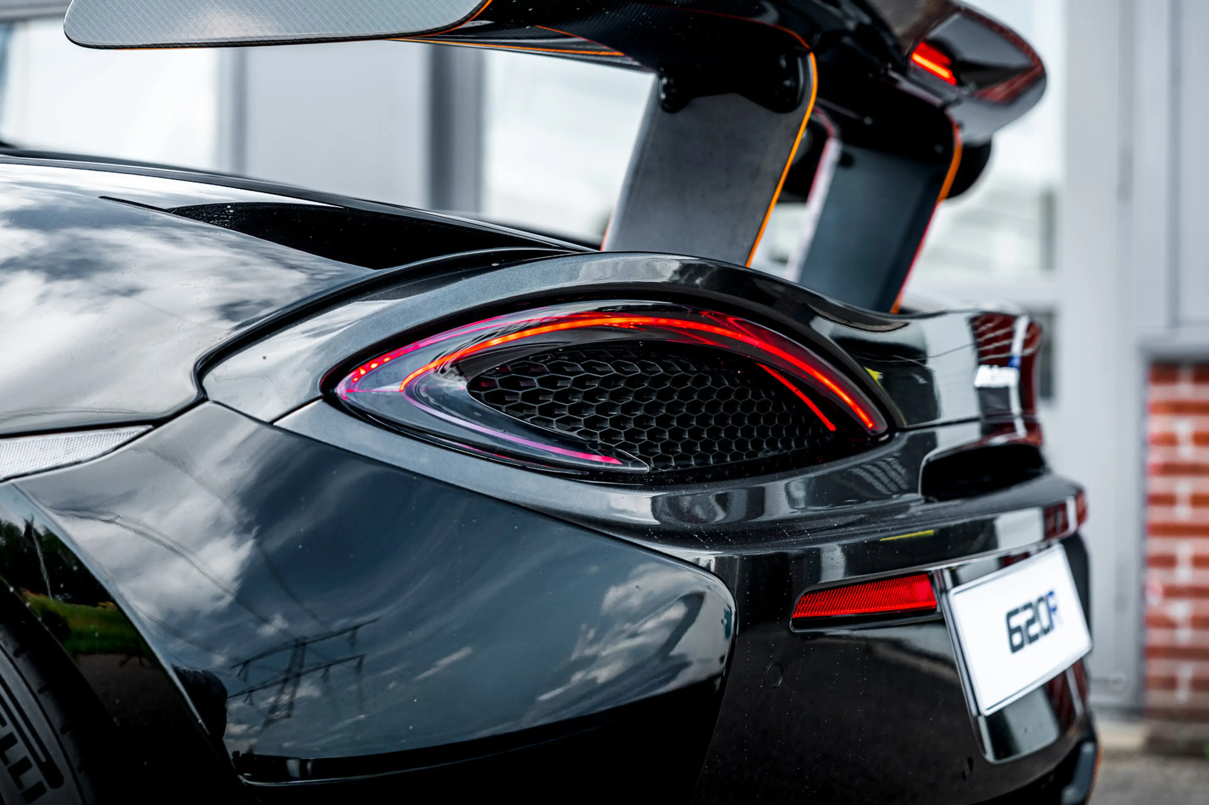 McLaren 620R 3.8 V8 / 1 of 225 / MSO R Pack / Bowers & Wilkins — photo 31