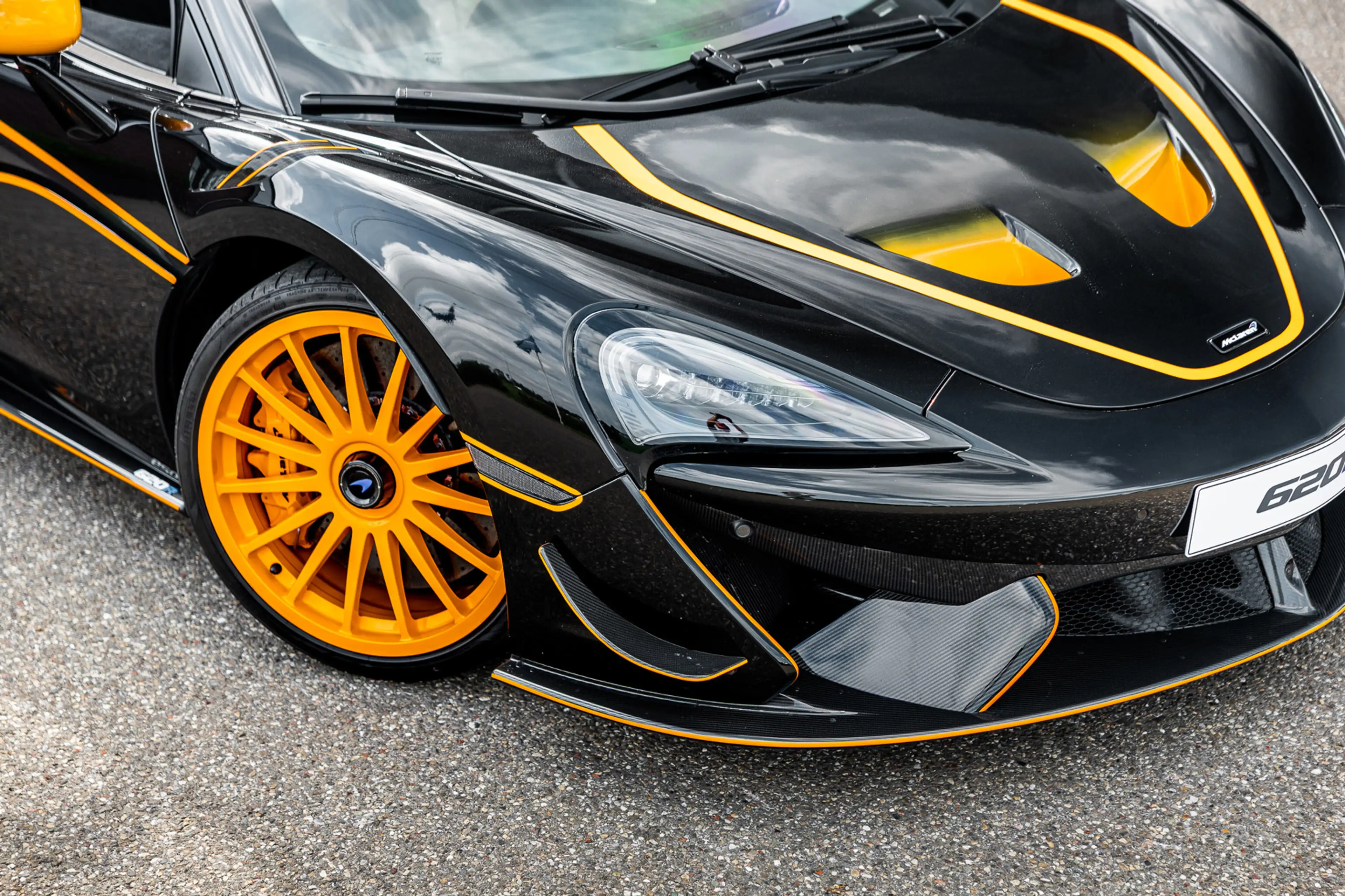 McLaren 620R 3.8 V8 / 1 of 225 / MSO R Pack / Bowers & Wilkins — photo 11
