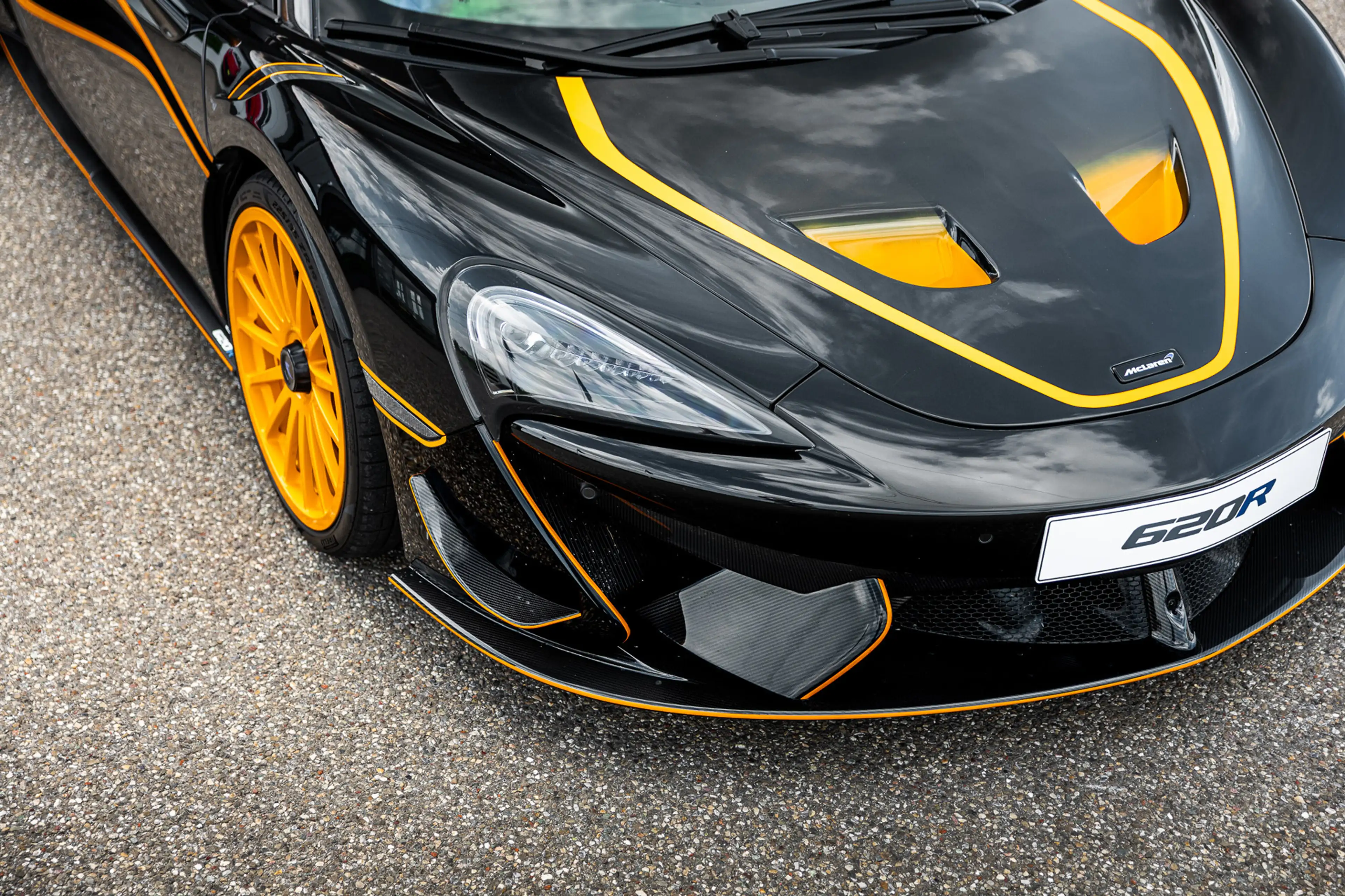 McLaren 620R 3.8 V8 / 1 of 225 / MSO R Pack / Bowers & Wilkins — photo 14