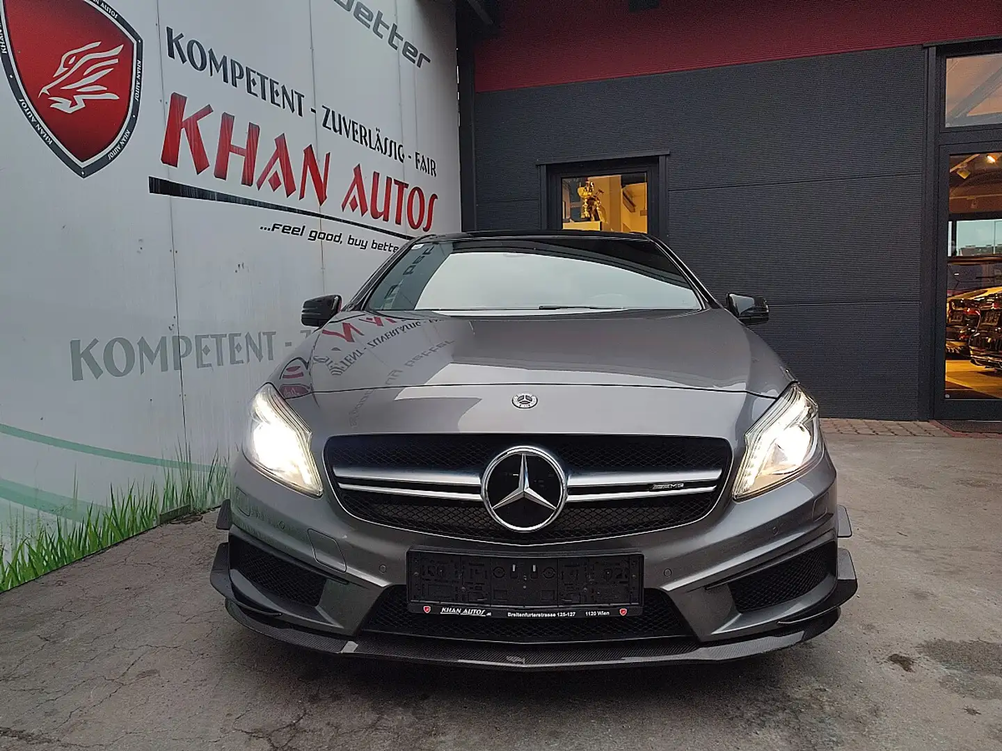 Mercedes-Benz A 45 AMG 4MATIC Aut. "AMG Sitze, Panorama" Voll Grau - 2