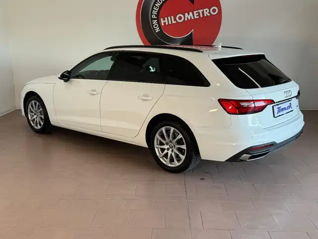 Audi A4 view 3