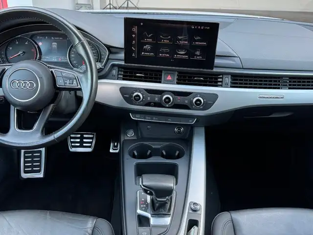 Audi A4 view 9