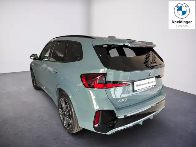 BMW iX1 xDrive30 Ansicht 4