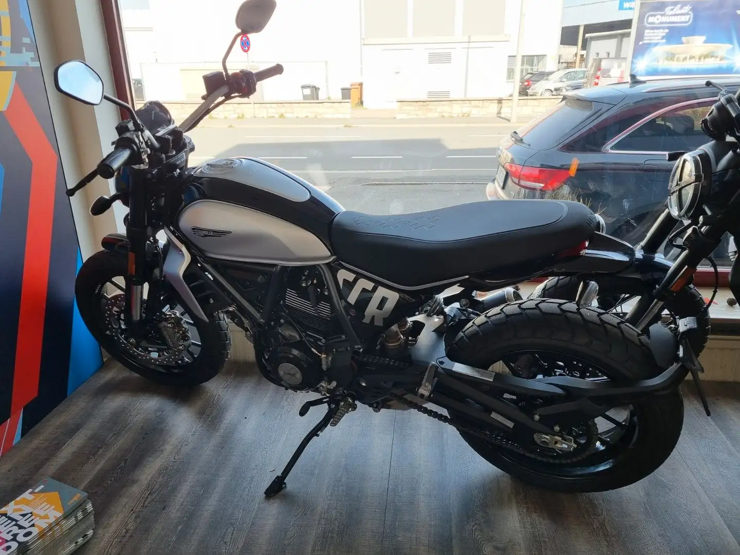 Ducati Scrambler Icon 2G 2023 Negru - 1