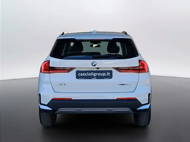 BMW X1 view 5
