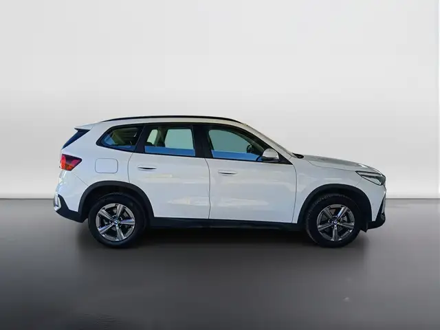 BMW X1 view 3