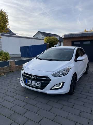 Imagine Hyundai i30 blue 1.6 CRDi Classic