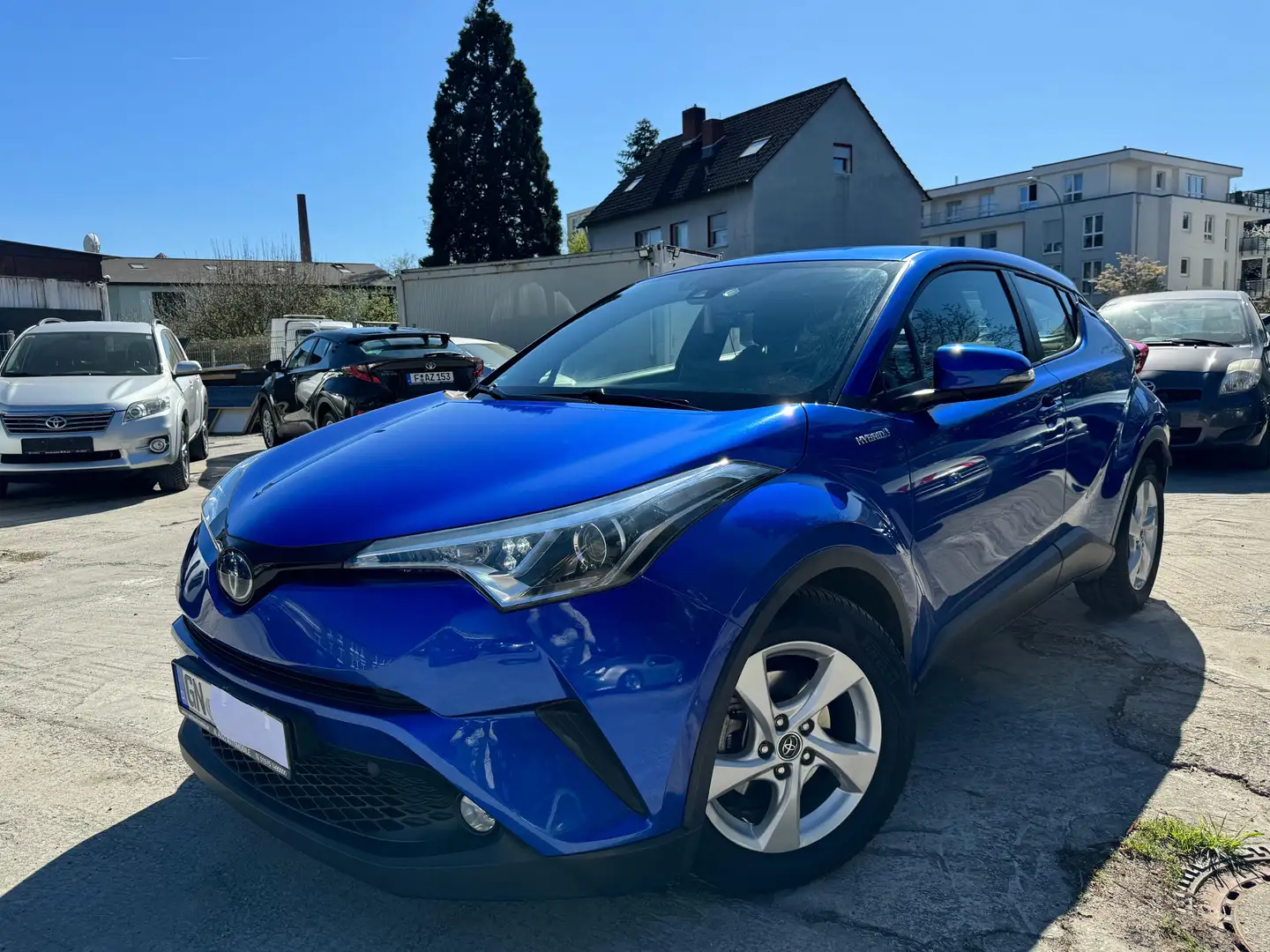Toyota C-HR 1.8 Hybrid Club Automatik*LMF*SitzHeizung* Blau - 1