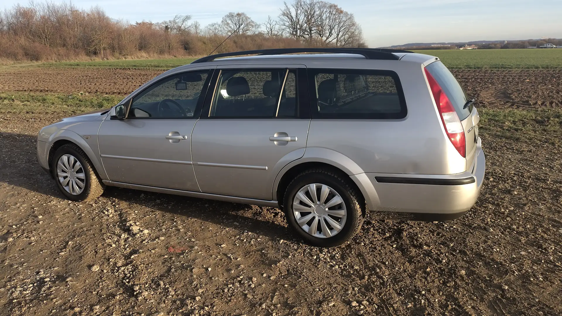 Ford Mondeo Mondeo 2.0 TDCi Trend Junior Ezüst - 2