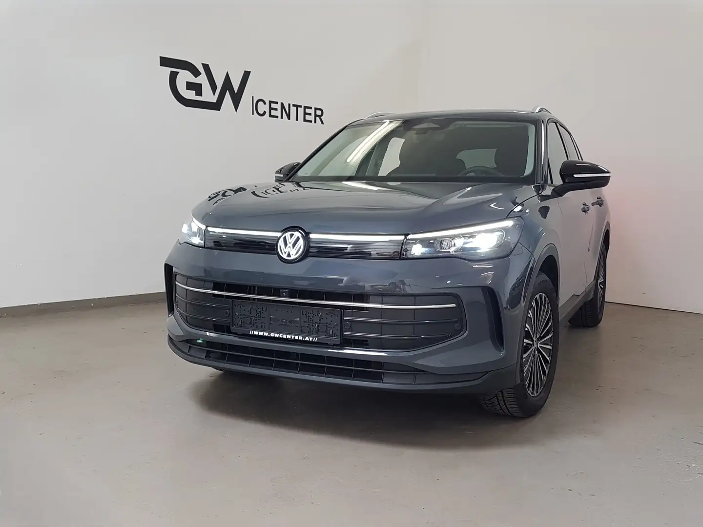Volkswagen Tiguan 1.5 eTSI Life "Goal" MJ2026 LED Plus ACC 360° Grau - 2