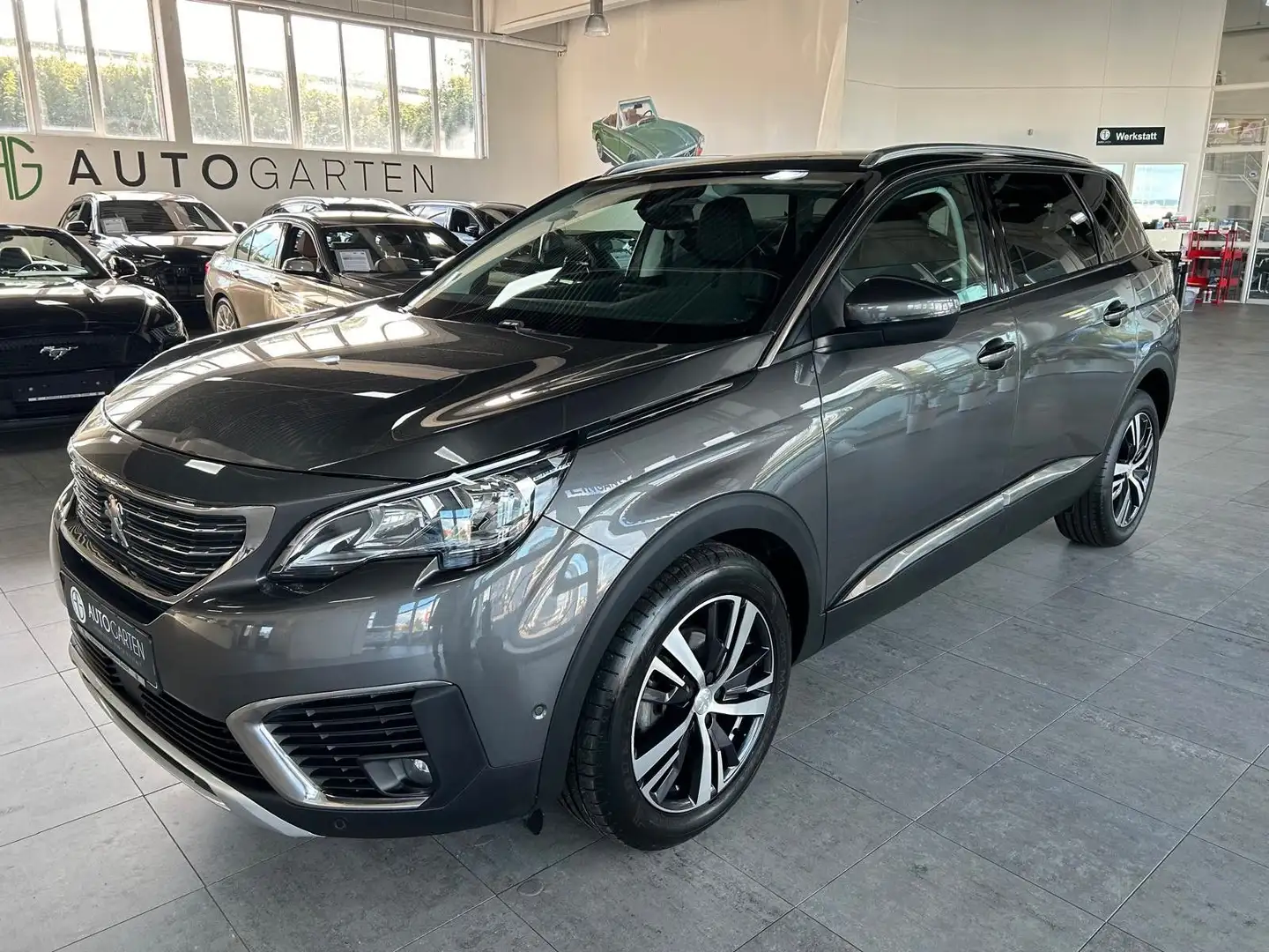 Peugeot 5008 Allure*Navi*Leder*Totwinkel*1.Hand Grau - 1