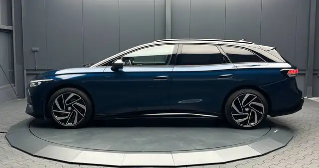 Volkswagen Id.7 view 2