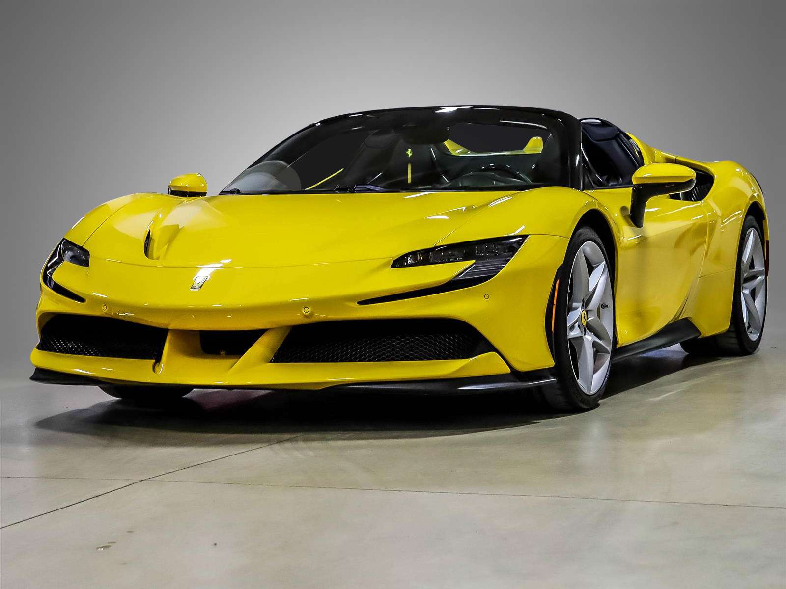 2022 Ferrari SF90 Spider